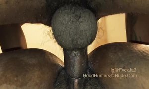 Негритянский секис крупным планом от первого лица